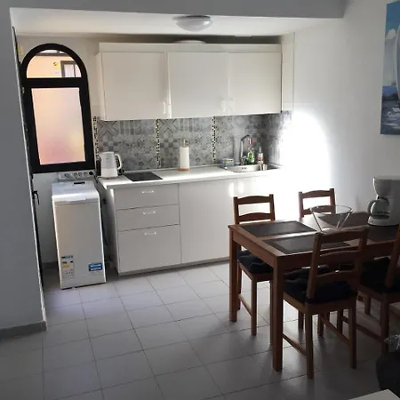 25b * Κόστα Κάλμα
